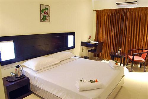 Vinayaga by Poppys ,Kumbakonam Hotel Bagian luar foto