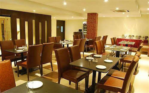 Vinayaga by Poppys ,Kumbakonam Hotel Bagian luar foto